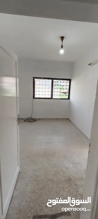 شقة فارغة للايجار الحي الجنوبي