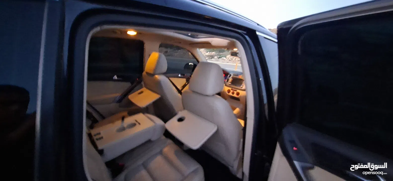جيب تيجوان موديل 2010-اتومتيك-ماتور 2000تربوا -بنزين فل فل اضافات مع فتحة سقف بنوراما-فحص شركة ونخب