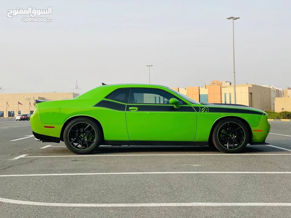 DODGE CHALLENGER 2018 with KIT SRT ORGINAL V8 MODEL