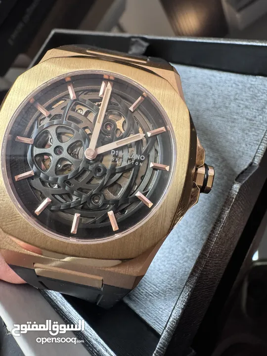 MEN'S SKELETON RUBBER ROSE GOLD ساعة رجالي من ارقى الماركات العالميه 2023