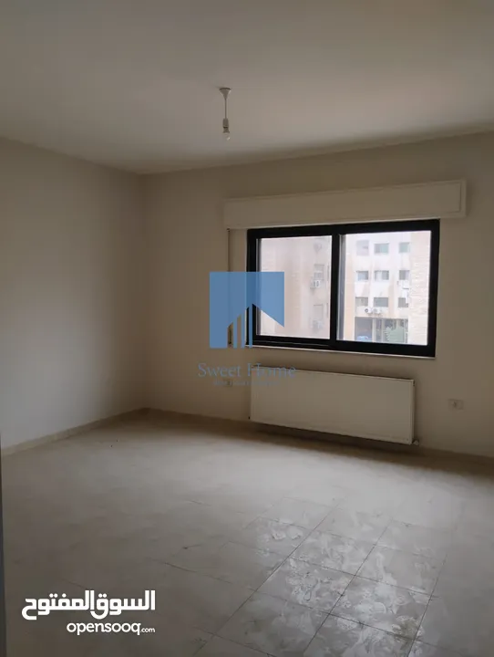 شقة مميزة للبيع في أم السماق الشمالي طابق ثالث 240م تشطيب سوبر ديلوكس
