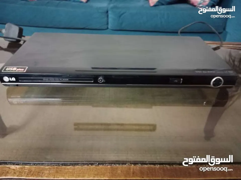 جهاز ال جي مشغل DVD مع USB , JPG Playback, MP3 و  بحالة ممتازة