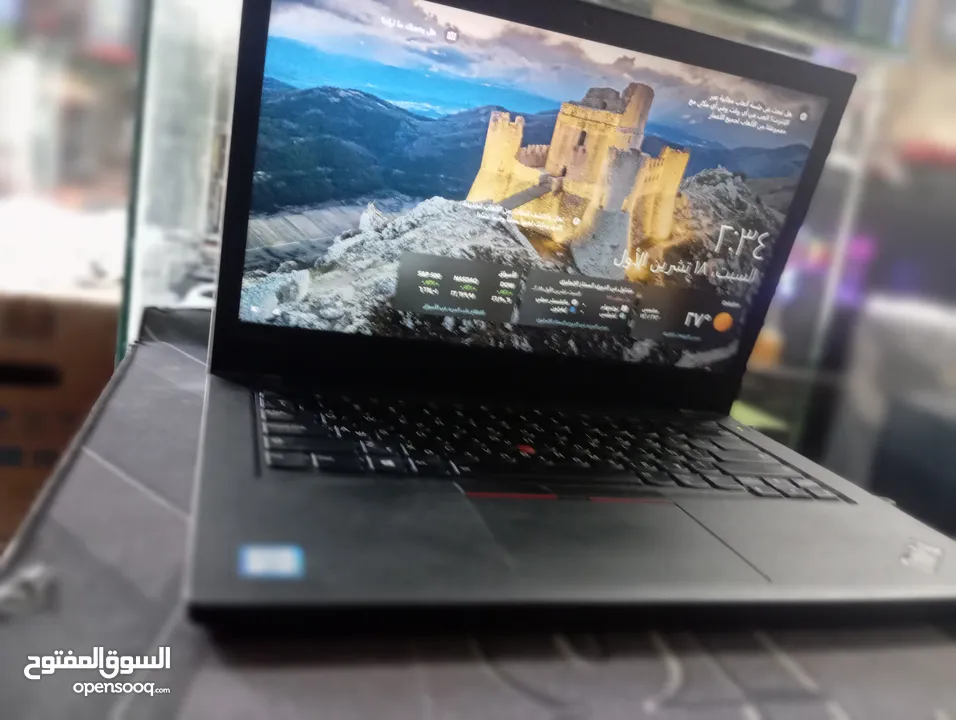 جهاز لابتوب ثينكباد عبارة عن طيارة رهيب جدا مناسب للجيمرز والطلاب الجامعيين والتصميم .  مع هدية .