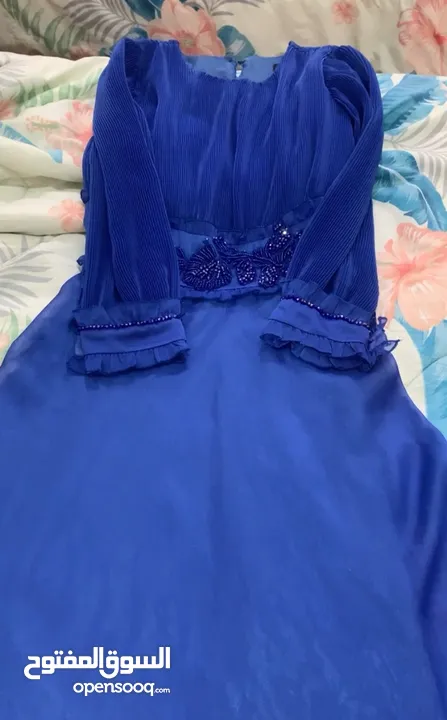 فستان للعيد طويل جديد نظيف