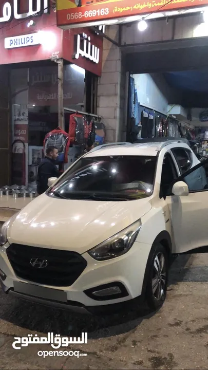 بوز 2014 Tucson 2012 للبيع