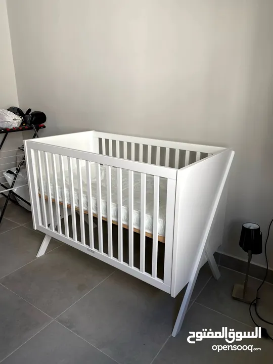 Wooden white Baby crib  سرير بيبي خشب ابيض