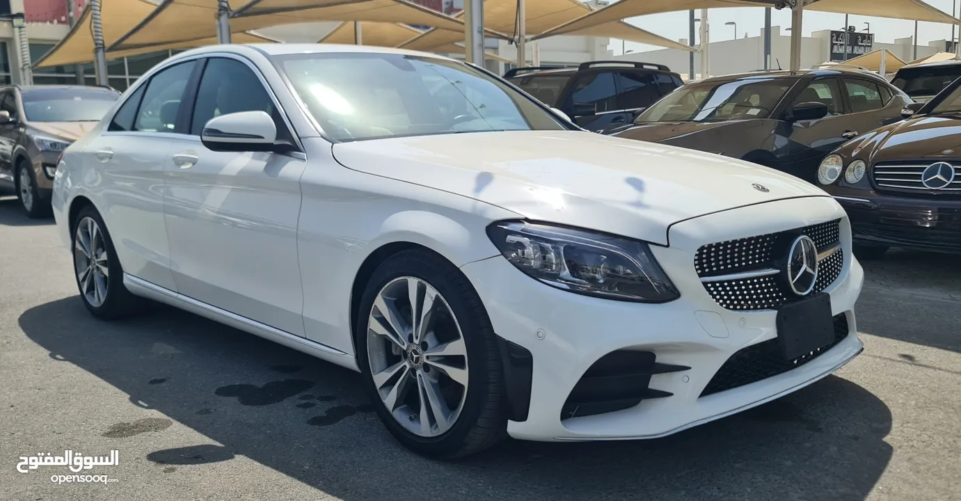 مرسيدس بنز C300 AMG موديل 2018 بحالة ممتازة