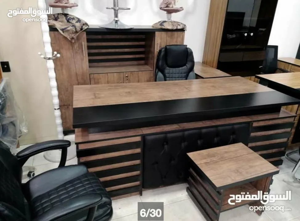 مكتب مدير عدة الوان مع جانبية ادراج وطاولة وسط متوفر بعدة الوان توصيل مجاني داخل عمان والزرقاء