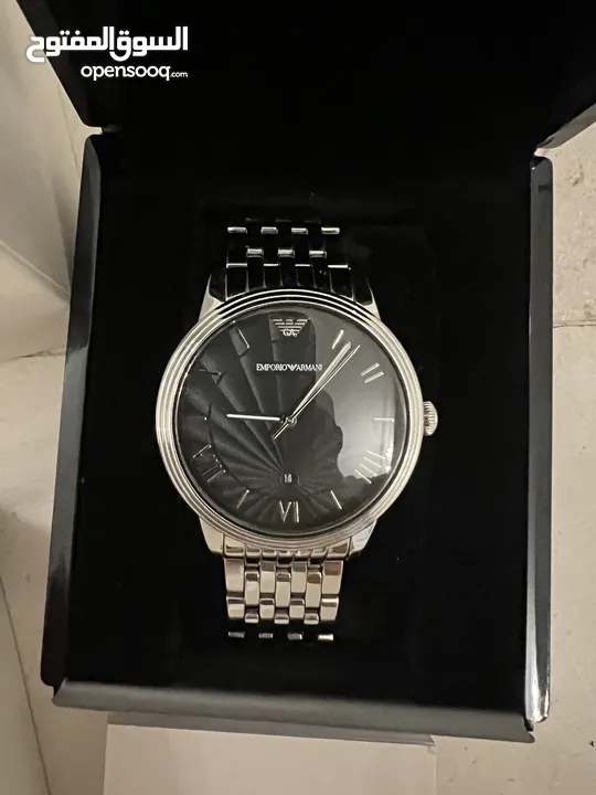 ساعه امبريو ارماني نظيفه مع جميع الملحقات Emporio Armani watch