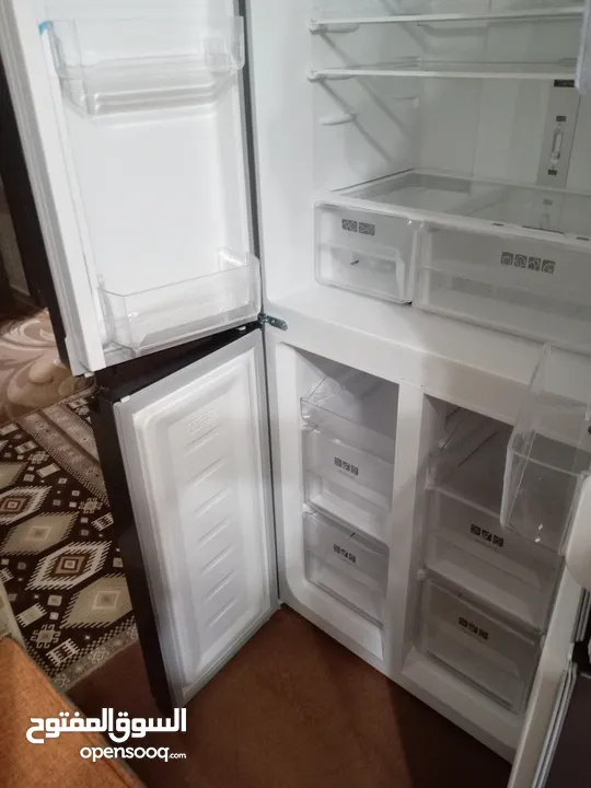 ثلاجه شارب بحالة الوكالة