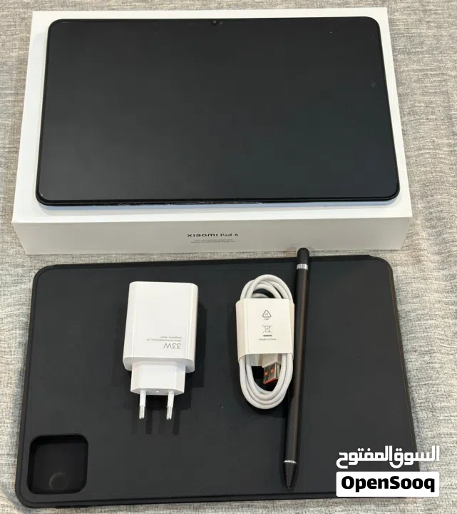 للبيع شاومي pad 6 بحالة ممتازة شبه جديدة مع قلم وكڤر