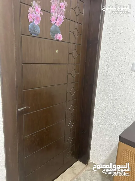 المستعمل لعبتنا  لدينا كل ما هو مستعمل ابواب المنيوم وشبابيك حمايات حديد ودرابزينات ابواب حديد تفصيل