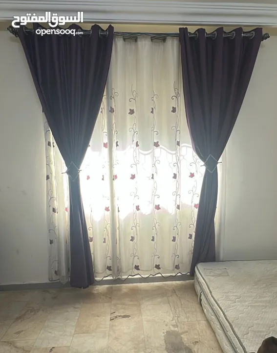 بردايتين لغرفة نوم منفصلات لشباكين