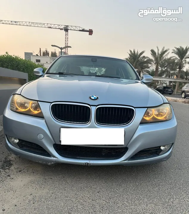 للبيع BMW 316i موديل 2011