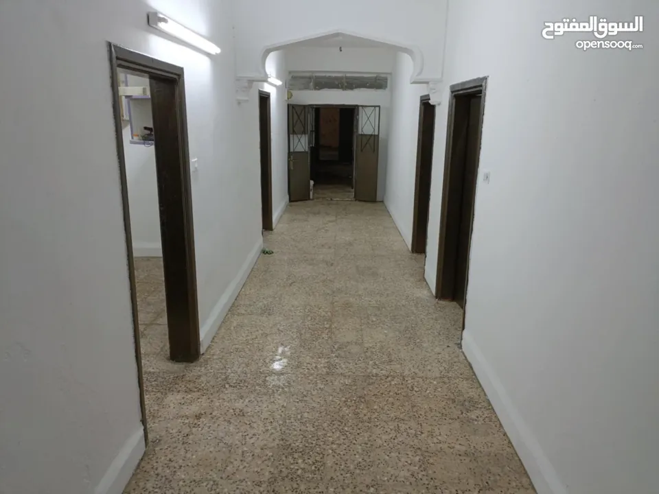 بيت . شقه  منزل  لايجار _الزرقاء _وادي الحجر _خلف مسجد اصحاب الرسول_________