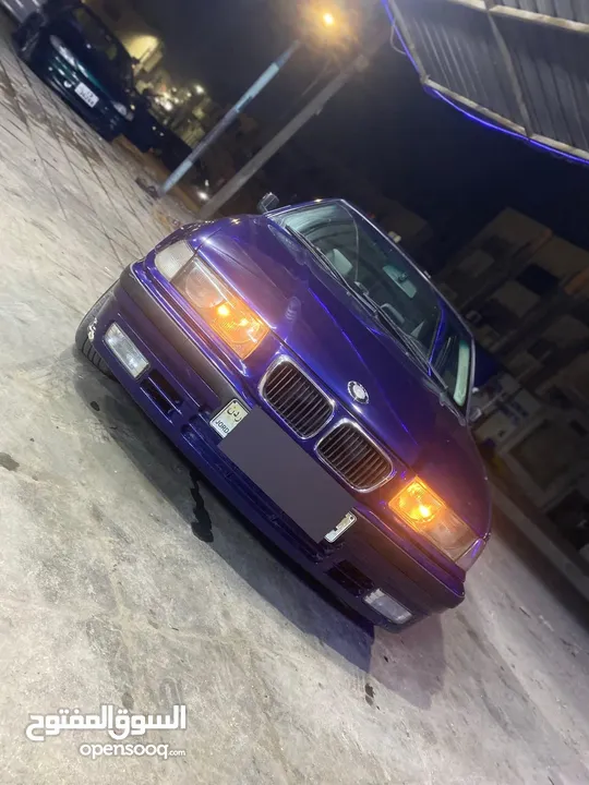 BMW وطواط 318