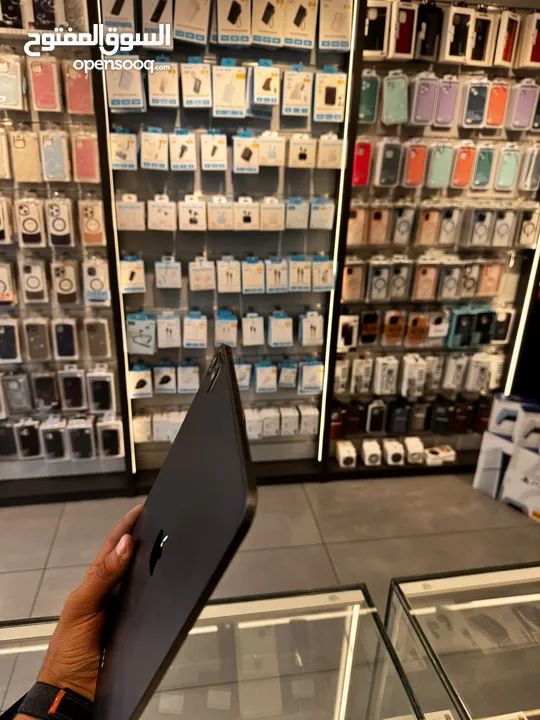 IPAD PRO M4 مستعمل  Wi-Fi +cellular