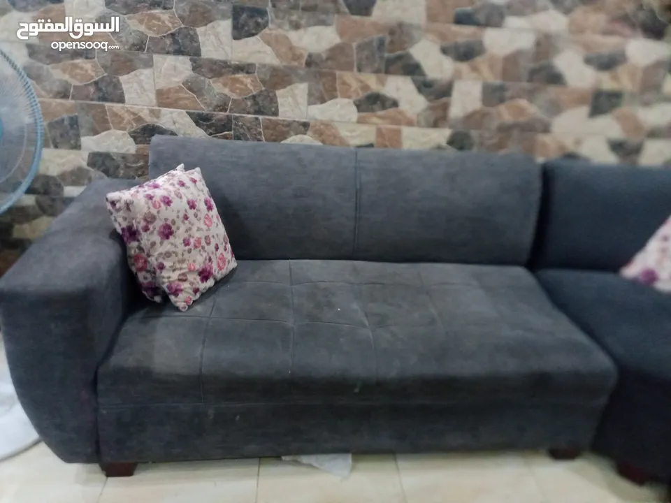 طقم كنب مستعمل بحاله جيده