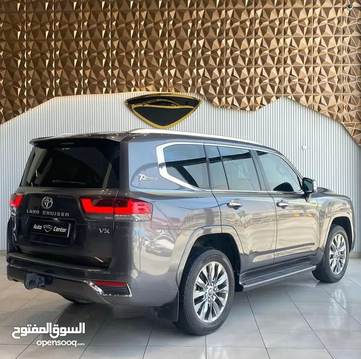 TOYOTA LAND CRUISER VX 2022 GREY