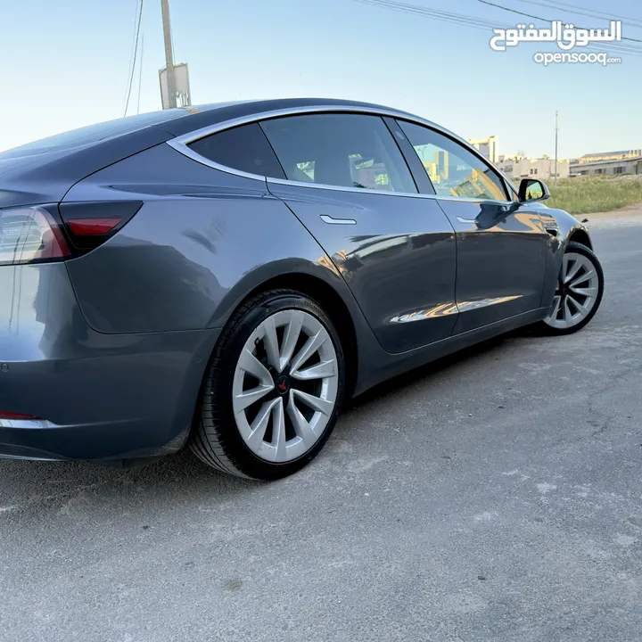 تيسلا 3 موديل 2020 long range لون فيراني دفع رباعي بحالة الوكاله السعر 17250