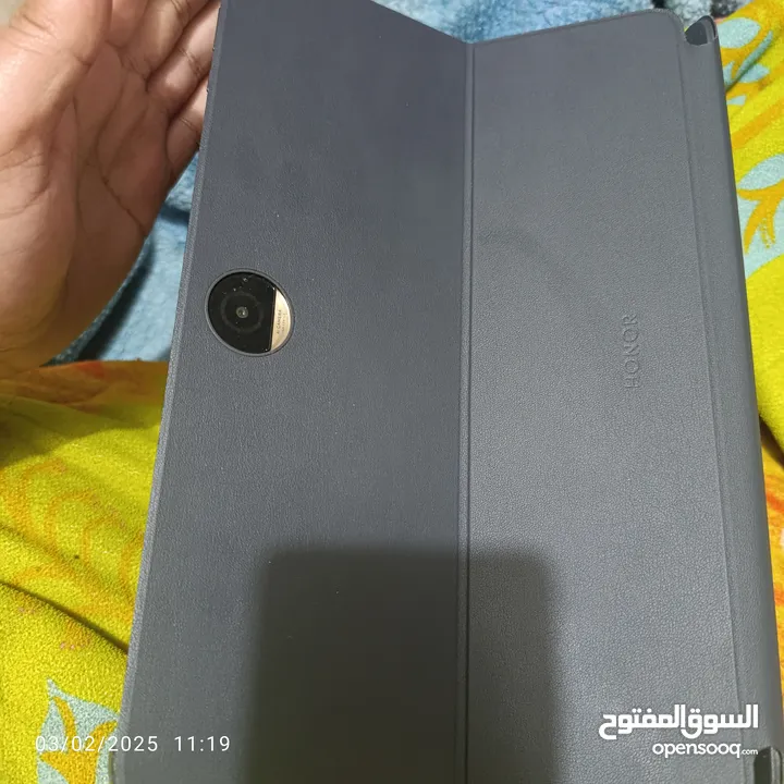 honor pad 9 مستعمل شهر ونصف مع الكيبورد والقلم والكارتون والشاحن والملحقات