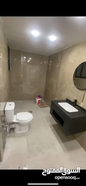 شقة مميزة قريبة على جامعة النجاح الحرم القديم تشطيب مميز
