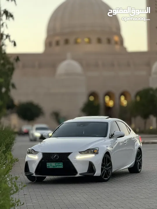 لكزس is300 F SPORT 2020 للبيع