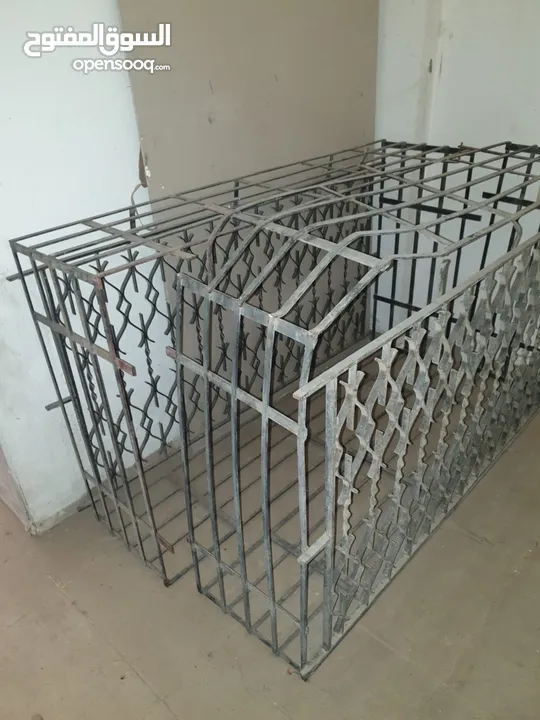 حماية للشبابيك حديدية شبه جديدة