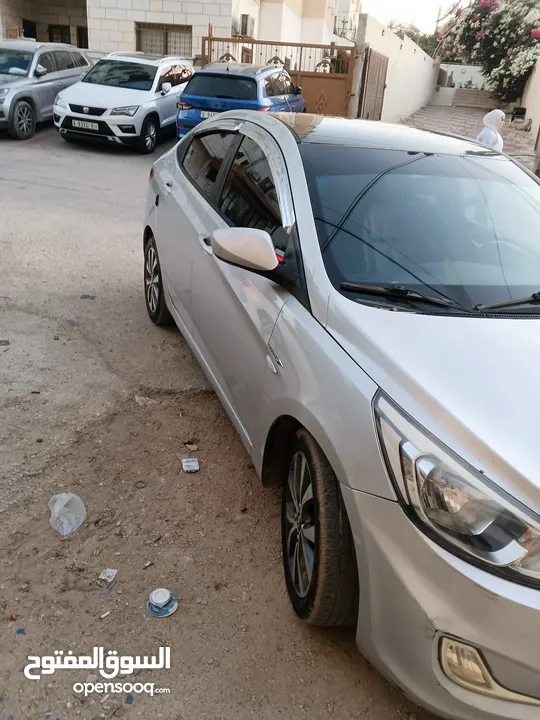 هونداي اكسنت ديزل ترخيص 2015