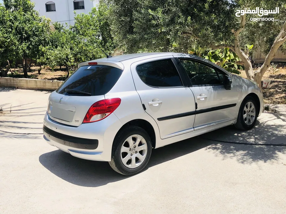 بيجو 207 سكني