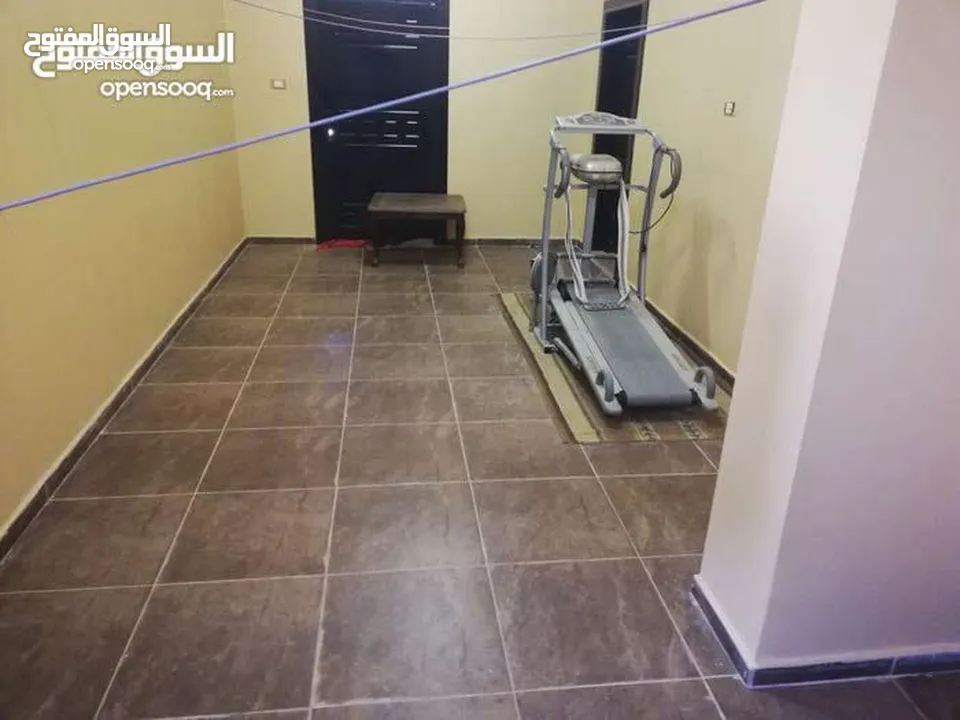 منزل مستقل للبيع مساحة 442 مكون من طابقين  الطابق الاول مستقل وشقتين الطابق الثاني كل شقه مستقله