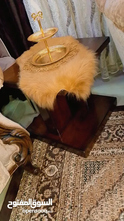 طقم غرفة الضيوف كامل....