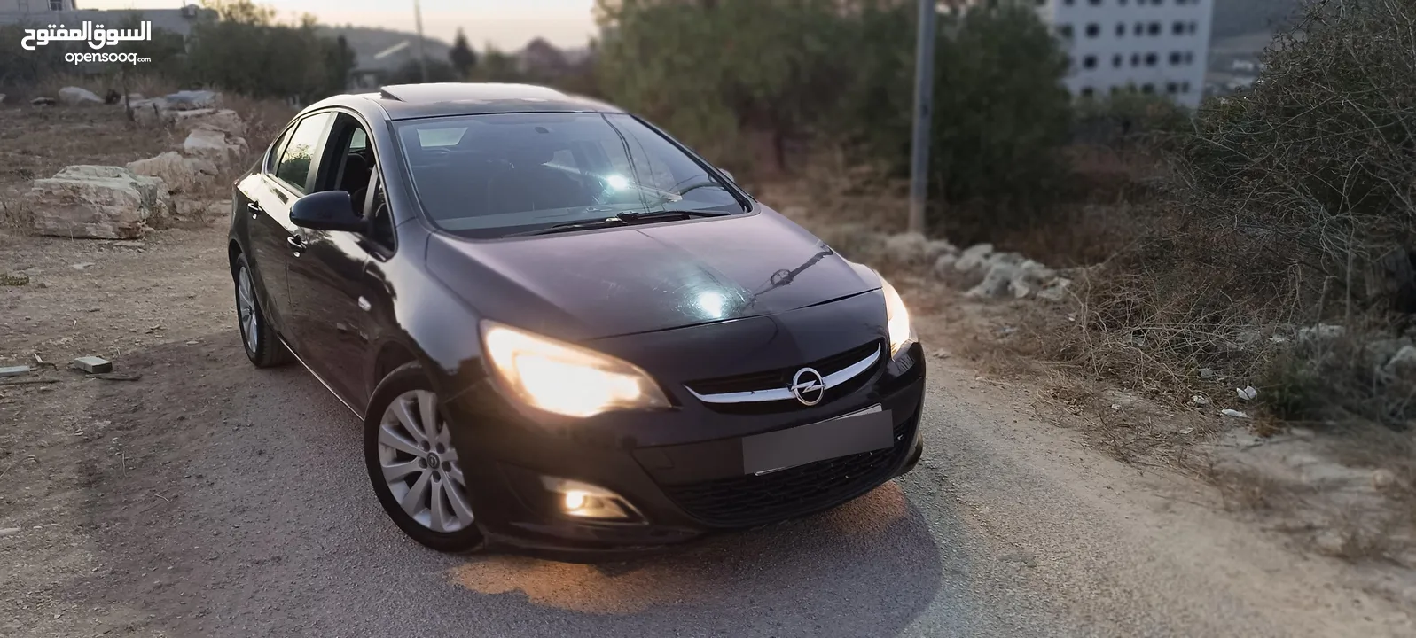 اوبل استرا مميزه