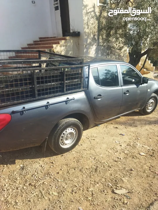 بك اب متسوبيشي L200 موديل 2010 عادي