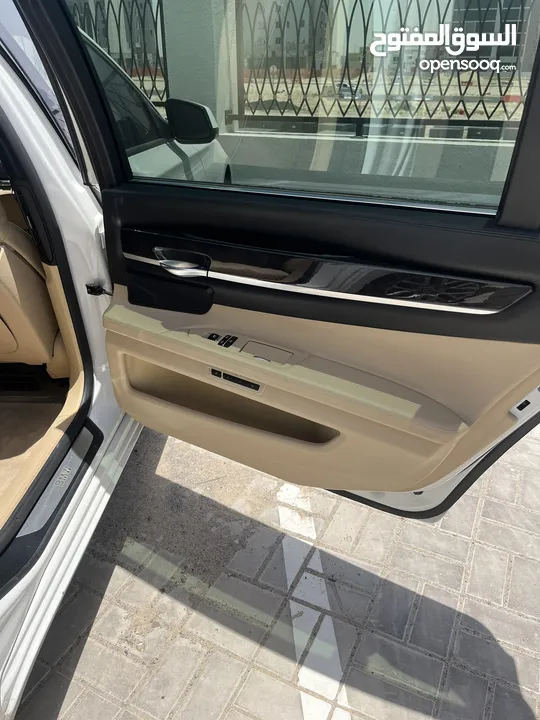 125 ورقة Bmw 750 li 2009ادوات