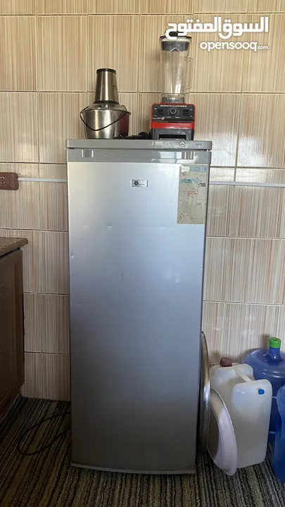 براد فريزر أوبرا سعة 180 لتر شبه مستعمل نظيف