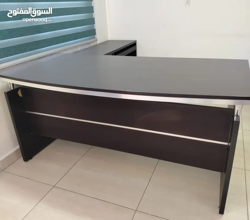 اثاث مكتبي للبيع