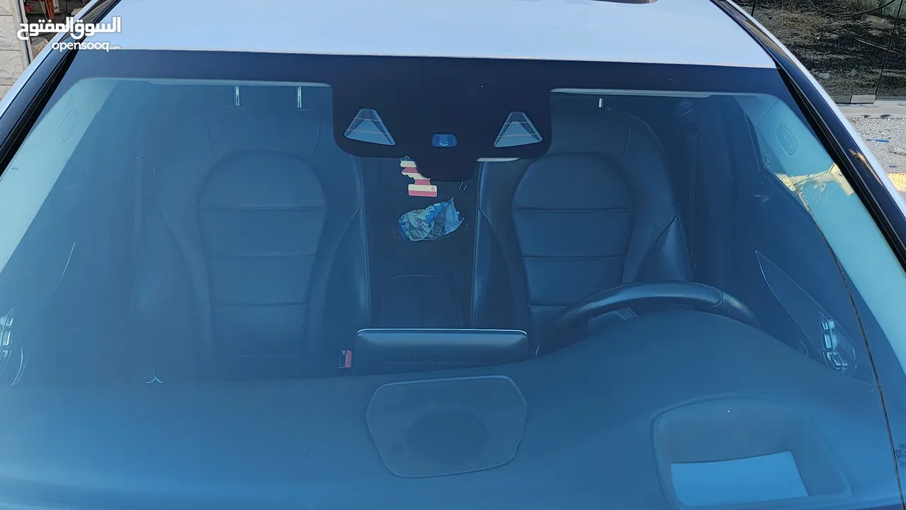 MERCEDEC BENZ C200 YEAR 2017 سيارة مميزة جدا جدا 6 انظمة قيادة السعر على الكاش فقط والسعر نهائي ..