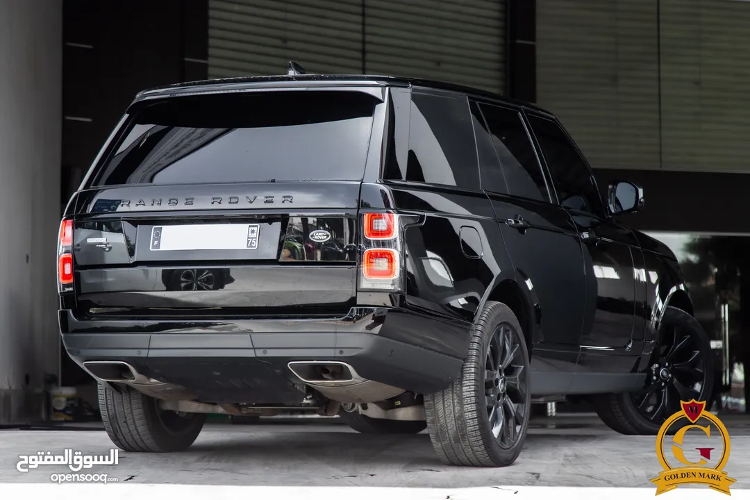 Range Rover Vogue 2021 Autobiography Black package   السيارة وارد الماني و قطعت مسافة 33,000