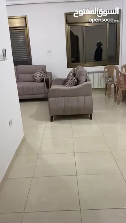 عفش منزلي بحالة ممتازة جداً – نظيف ومحافظ عليه كأنه جديد