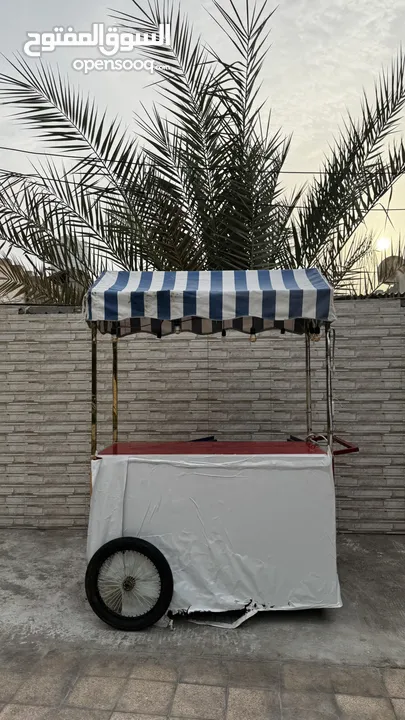 عرض ذهبي مكينه أيسكريم الكوري مع كرفان صغير بسعر مميز وقابل للتفاوض