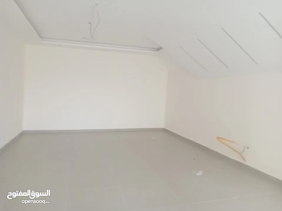 شقه للبيع في عبدون- ref:14680
