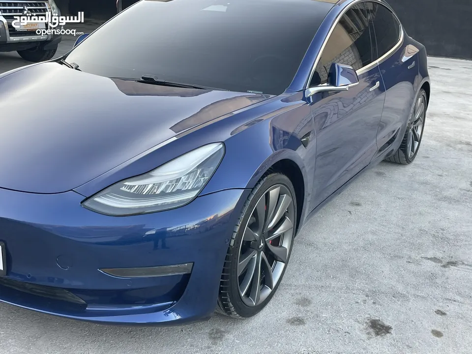 تيسلا مودل 3 بيرفورمانس  بحالة الوكاله