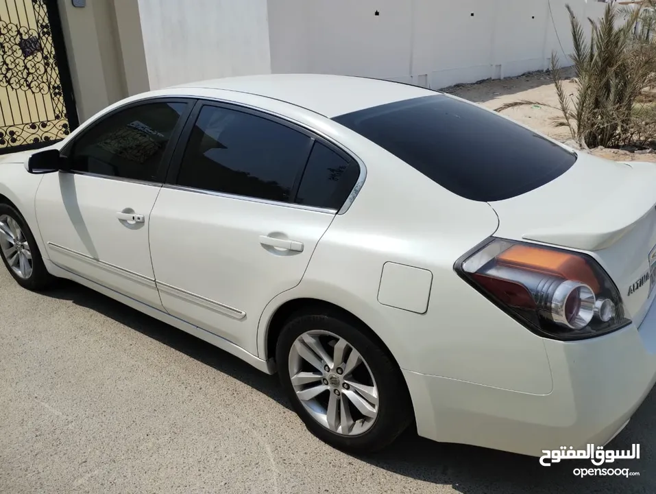 نيسان ألتيما 2012 Nissan Altima