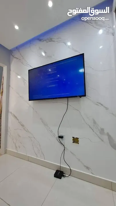 #رول  بديل الرخام الطول 2.80 م العرض 1.20  السماكة 3 ملم  مصنوع من الفوم واللاصق منه وفيه للجدران