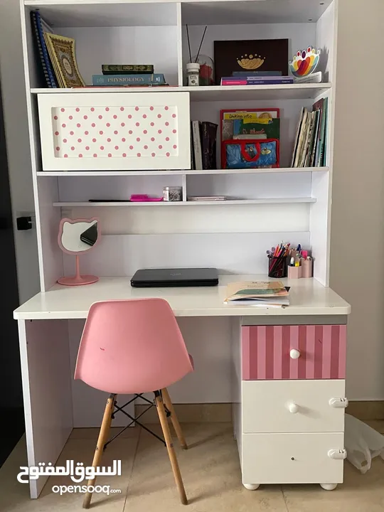 As new office table for girl