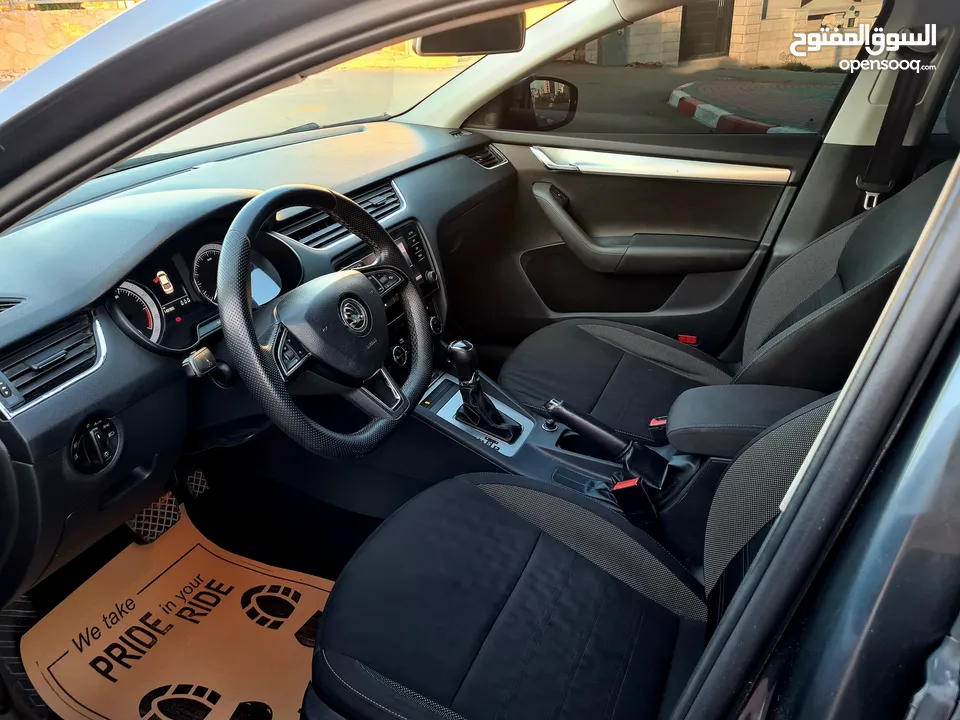 سكودا أوكتافيا موديل 2019 ديزل بقوة 2000 / جير أوتوماتيك  يد أولى 01 / عداد قليل حقيقي