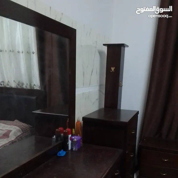 غرفة نوم للبيع بداعي السفر تفصيل خشب زان