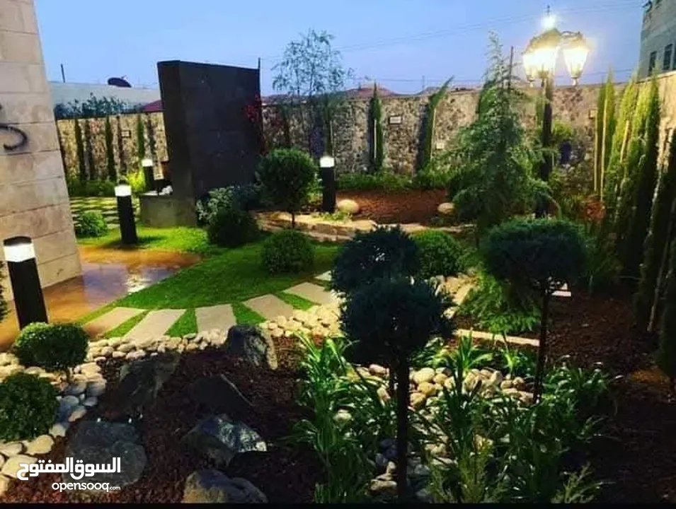 الحديقه والمنزل جميع انواع الاشجار المثمرة والأشجار الحرجيه ونباتات الزينة
