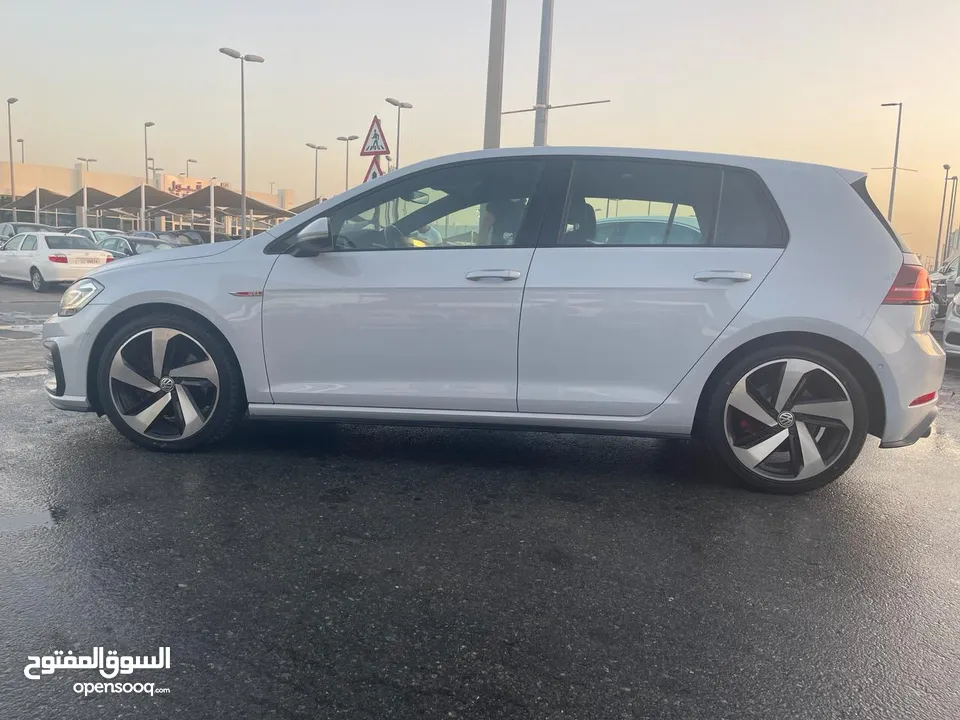 Volkswagen Golf GTi _GCC_2019_Excellent Condition _Full option